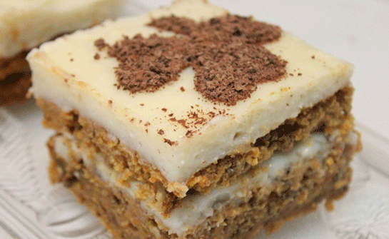 Kremalı Havuçlu Kek Tarifi ve Malzemeleri